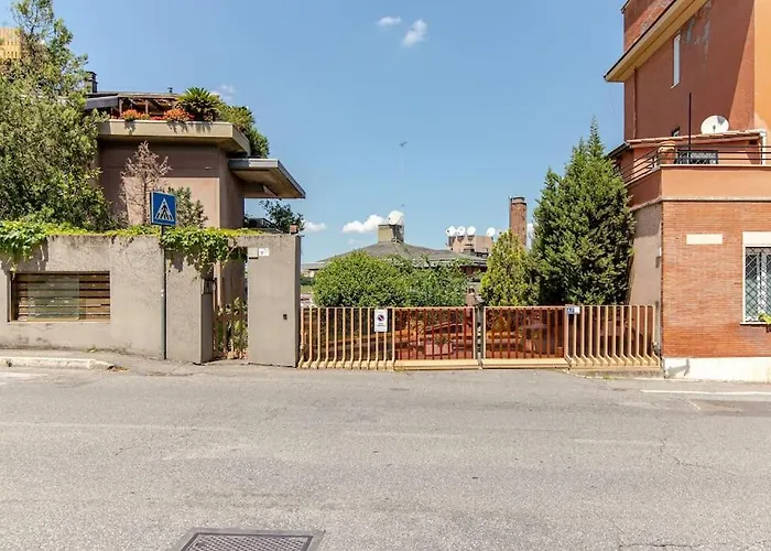 Musei Vaticani - Bilocale Con Terrazza Nel Verde